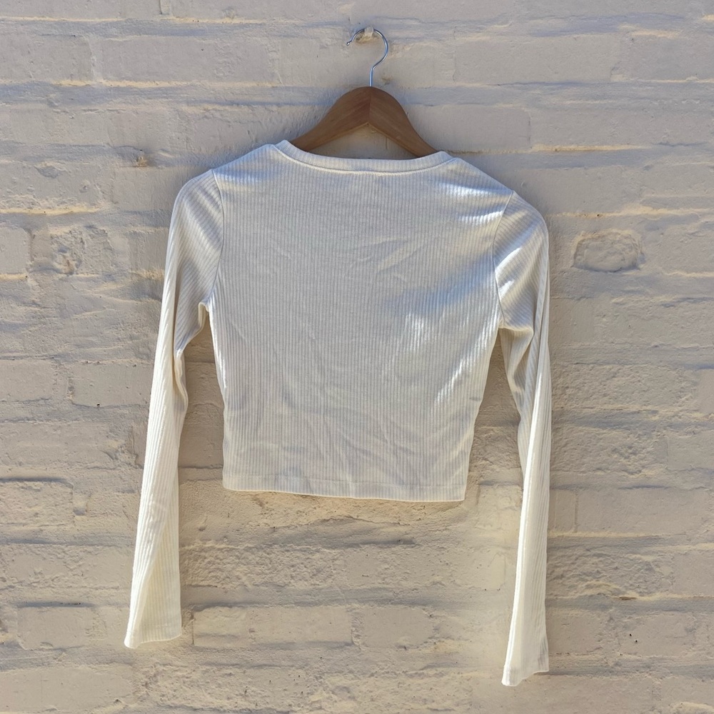 Ardene | White Cropped Long-Sleeve Top | XS - Picture 2 of 3